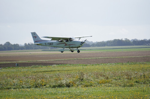 Cessna 172 F-GMIP LFOS